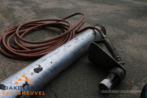 Dakdekker gasbrander en gereedschap voor spoedklus in Kaatsheuvel Dakdekker gasbrander en gereedschap voor spoedklus in Kaatsheuvel